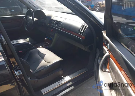 1998 Mercedes-Benz S 320 из США, поврежденный, VIN WDBGA33G6WA403343